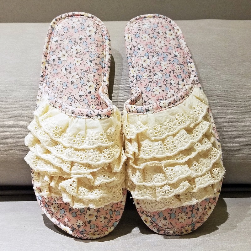 Ruffle Flowers Slides